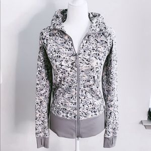 Lululemon athletica zip up workout jacket size 6